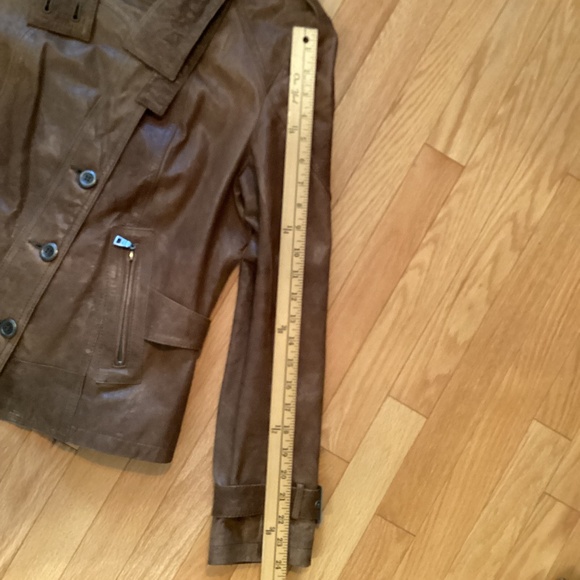 Danier Brown Leather Jacket, size medium - Picture 8 of 11